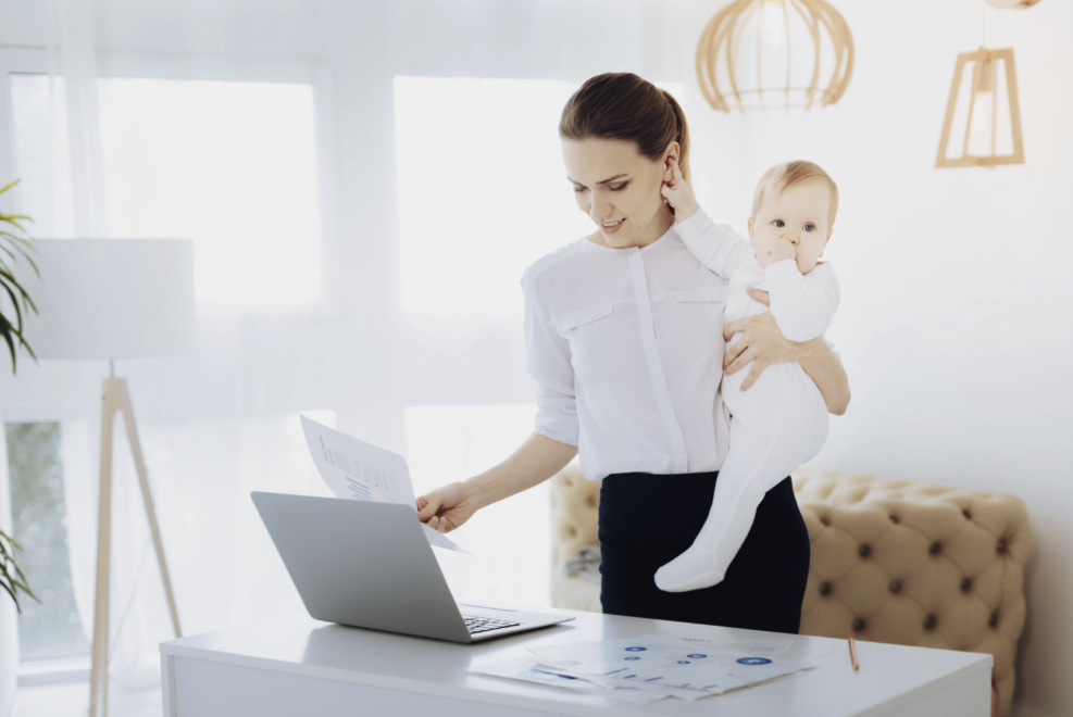 Getting Back into Work After Maternity Leave: A Financial Checklist 